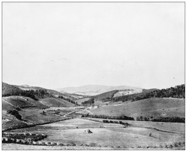 美国地标的古老黑白照片:北卡罗莱纳州群山中的农场图片下载