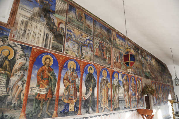 马夫罗沃国家公园的圣若万比格尔斯基修道院的壁画图片下载