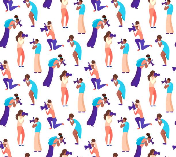 男女摄影师使用或不使用闪光灯拍摄照片。白色背景壁纸卡通时尚插画设计。彩色矢量扁平风格插图。图片下载