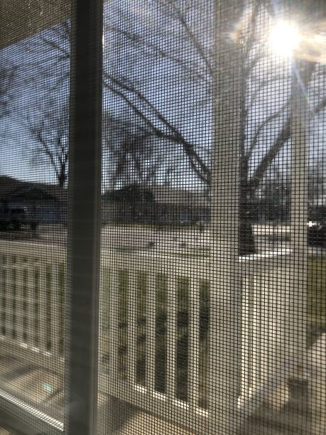 有白色栅栏的前廊图片下载