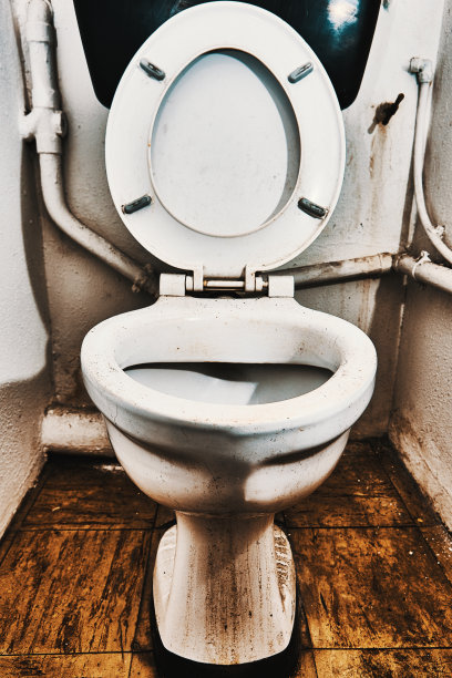 肮脏的厕所，同样肮脏的隔间图片下载