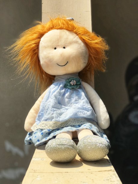 小女孩洋娃娃图片下载