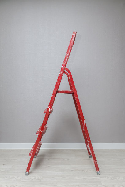 红色施工梯图片下载