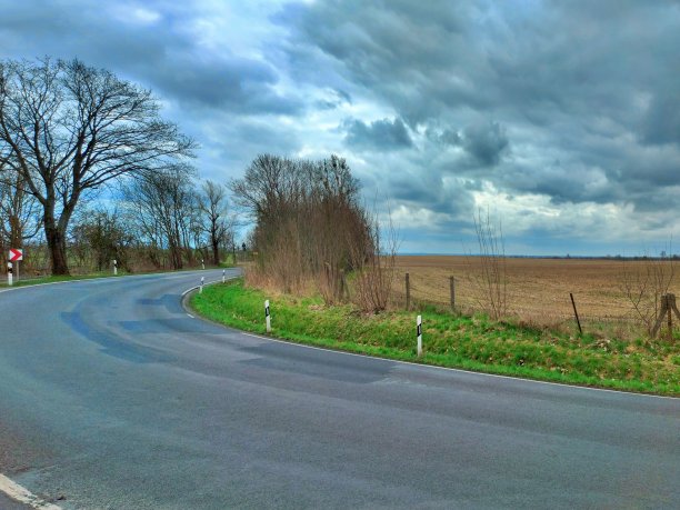 斯特拉森曲线图片下载