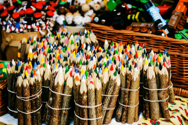 出售手工制作的纪念铅笔图片下载