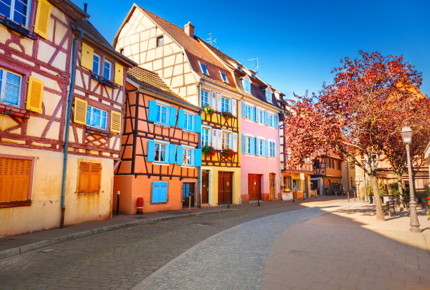 镇科尔图片下载