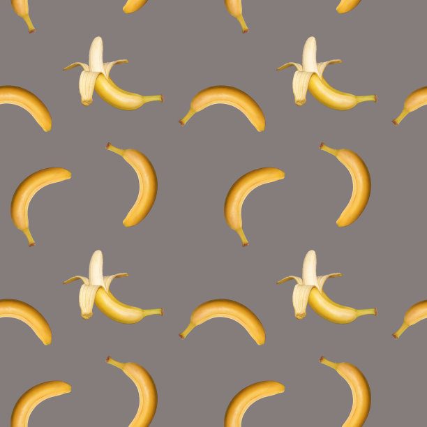 灰色背景上的香蕉皮和整个香蕉无缝图案。甜水果食品背景。图片下载