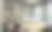 现代的主卧室，舒适的床和木制梳妆台图片下载
