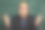 印度年轻教师男子看着摄像机坐在教学在线视频会议直播。亚洲教师戴着耳机课堂授课，为学生在线学习提供在线研讨会。图片下载