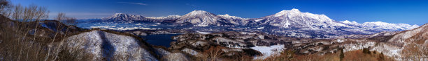 冬季全景式的山在北部地区长野县，日本图片下载