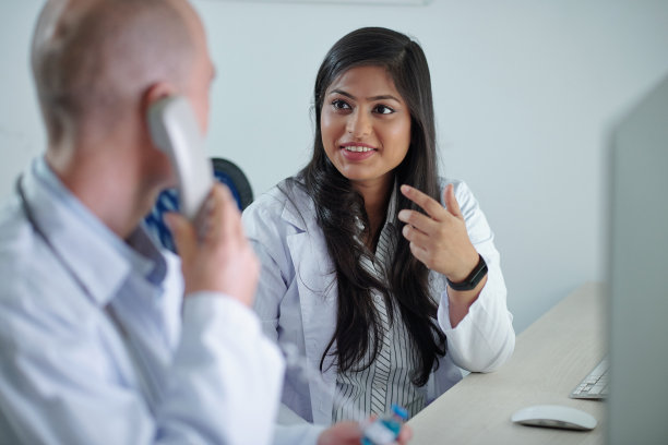 积极的医生图片下载