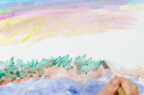 DIY，学习画画，爱好。在纸上画画。第五步:粉刷草坪。图片下载