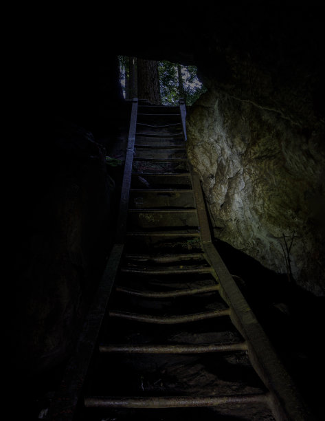 在波特洞穴内，又名帝国洞穴图片下载