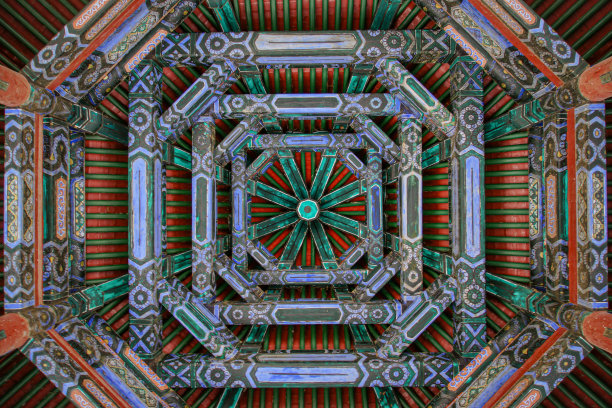 莫伊屋顶古老的建筑，木制宫殿图片下载