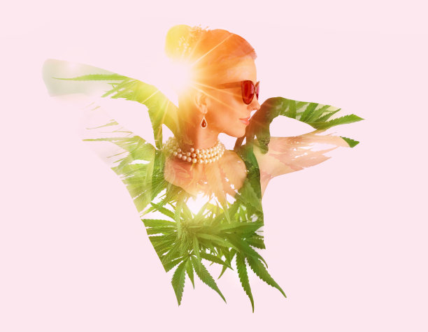 多次接触年轻女子和大麻植物图片下载