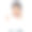 一名年轻女商人用智能手机在灰色背景下大喊大叫图片下载