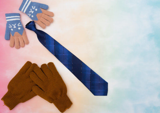 左边以彩色背景的无商标手套表现女儿给爸爸领带礼物的场景图片下载