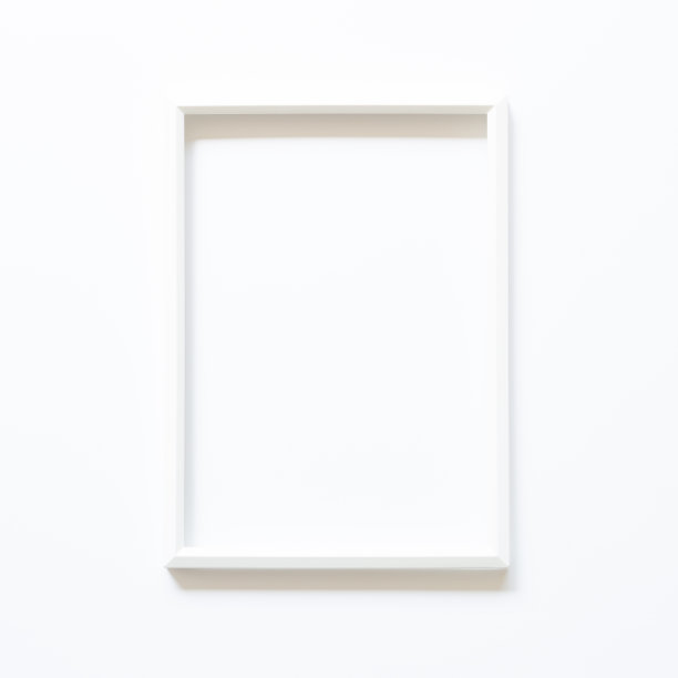 白色背景上的白色画框。俯视图，复制空间图片下载