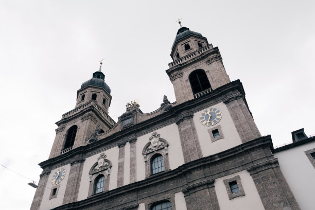 奥地利因斯布鲁克圣三一耶稣会教堂图片下载