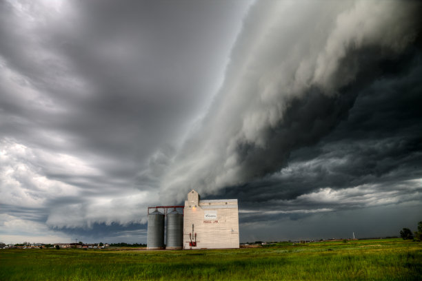 加拿大夏季风暴图片下载