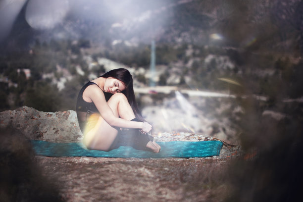 独自一人在自然图片下载