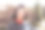 一个美丽的有目的的女孩的肖像特写在自然图片下载