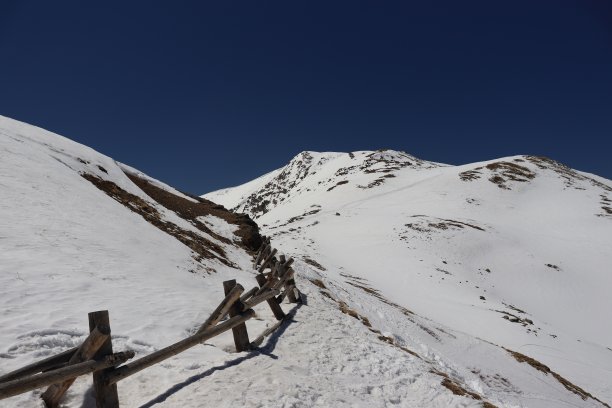 Loveland Pass 2021年4月2日图片下载
