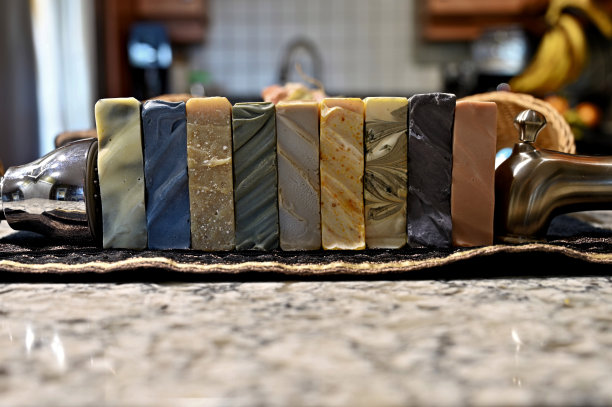 多颜色的肥皂图片下载