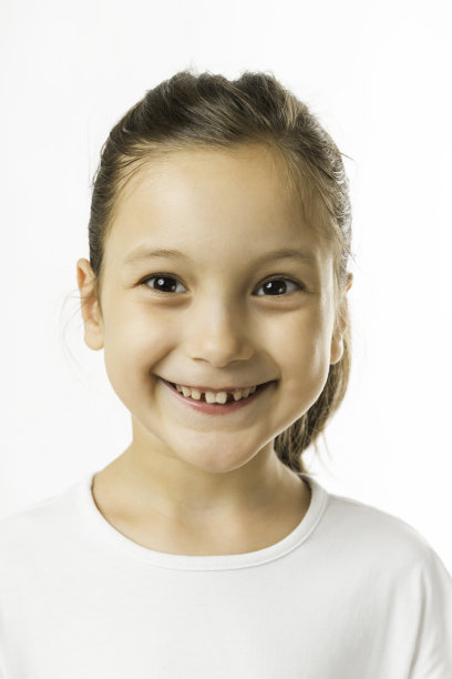 一个小女孩的肖像图片下载