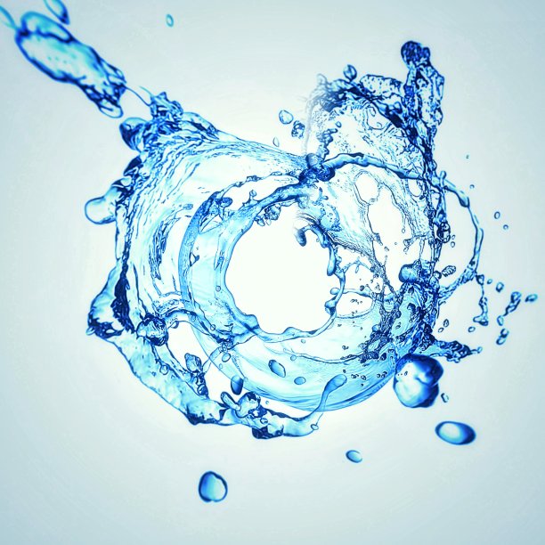 蓝色水漩涡的3D渲染图片下载