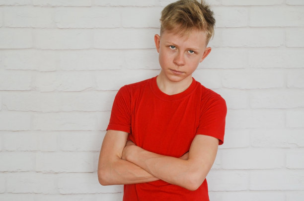 肖像十几岁的男孩图片下载