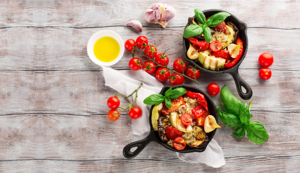 藜麦沙拉配烤蔬菜图片下载