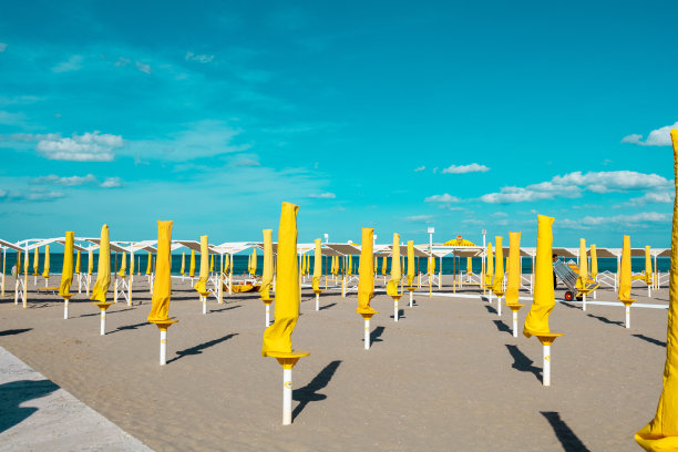 意大利复古亚得里亚海海岸的夏日心情图片下载