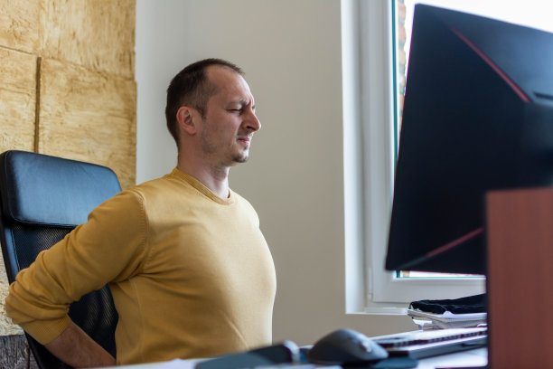 长时间坐着会让你的身体紧张图片下载