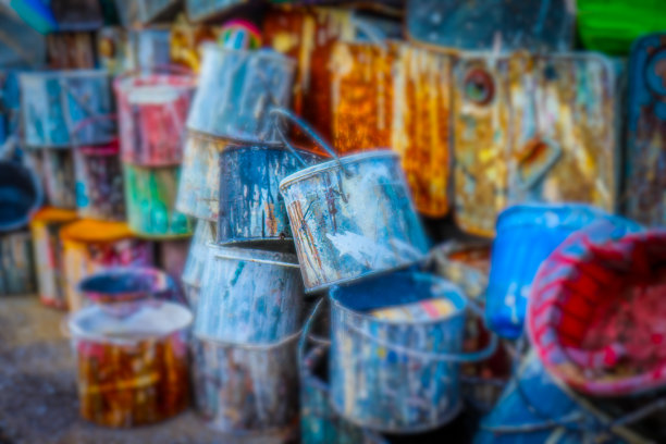 空的油漆罐图片下载