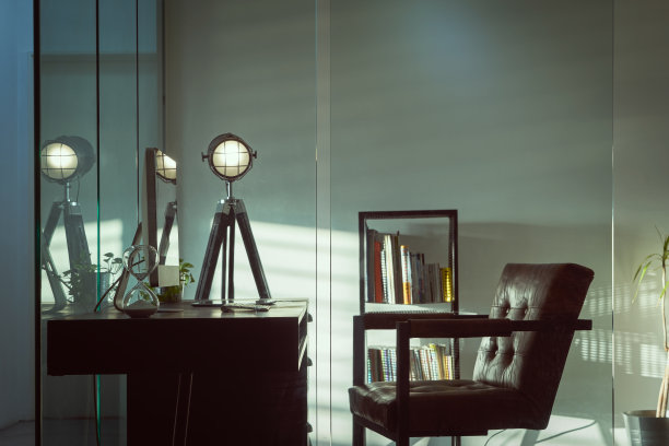 Soho办公室内采用loft风格设计图片下载