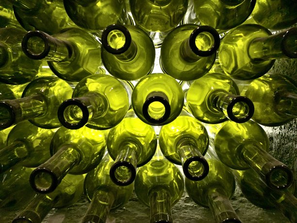 绿色的瓶子图片下载