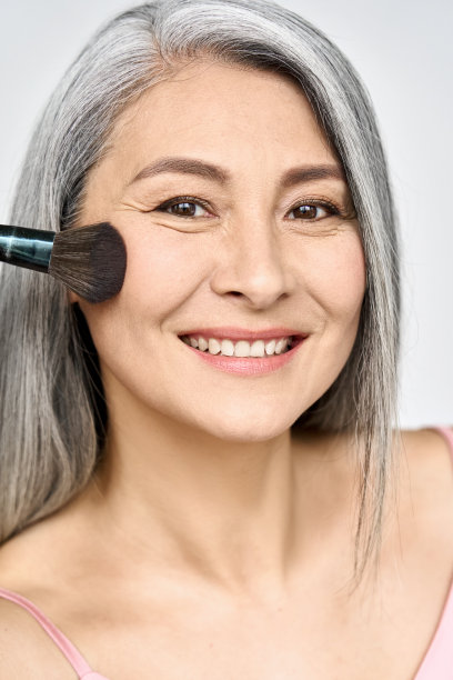 亚洲成熟的头像womanâ的脸与完美的自然化妆。图片下载