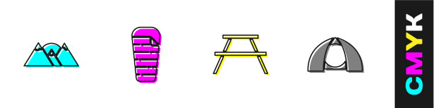 设山睡袋与野炊桌图片下载