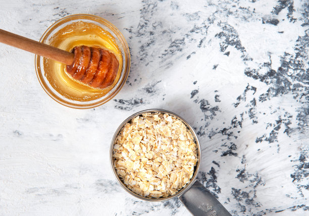 自制化妆品成分，护肤、养身。俯视图图片下载