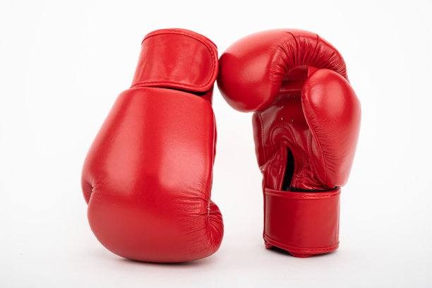 红色的拳击手套图片下载