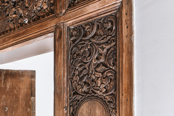 雕花装饰木门元素图片下载