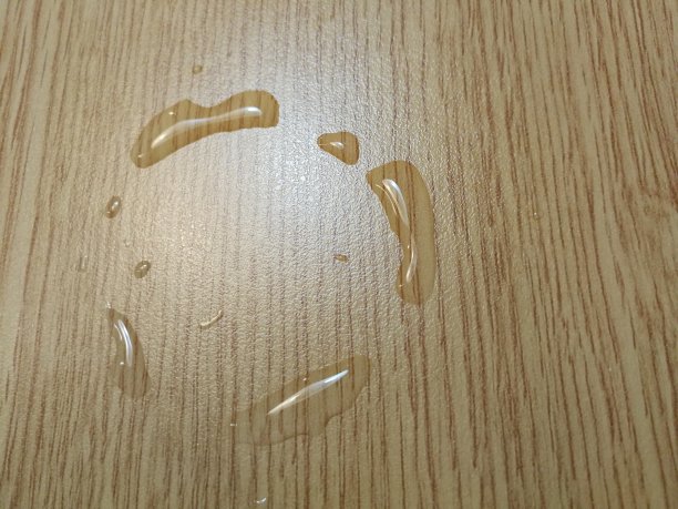 木背景上有水渍图片下载