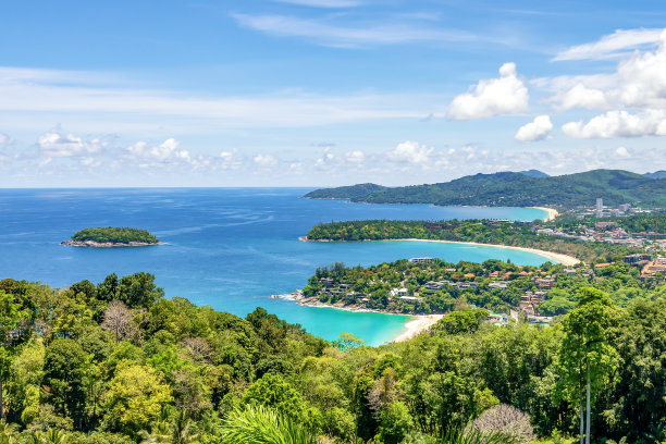 从泰国普吉岛卡塔视点看普吉岛的三个角图片下载