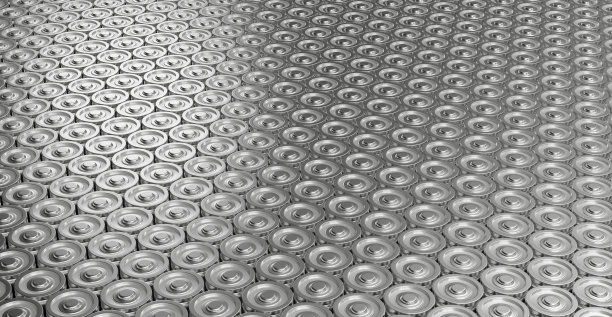 3D渲染锂离子电池在工厂图片下载