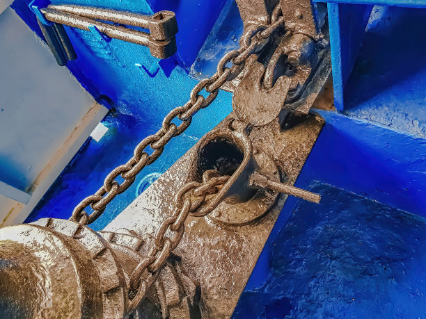 用于在小型内河船舶上起锚的链传动装置图片下载
