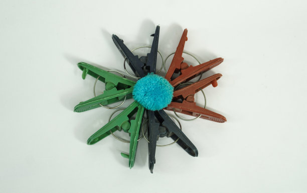 装饰风格的衣服烘干机夹图片下载