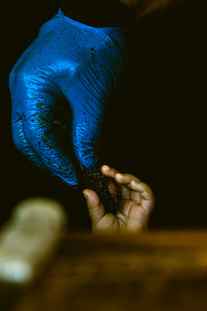 胸肉是生命图片下载