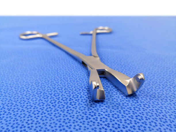 脊柱手术用摇臂钳图片下载