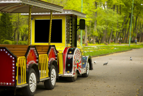 儿童春季公园训练图片下载